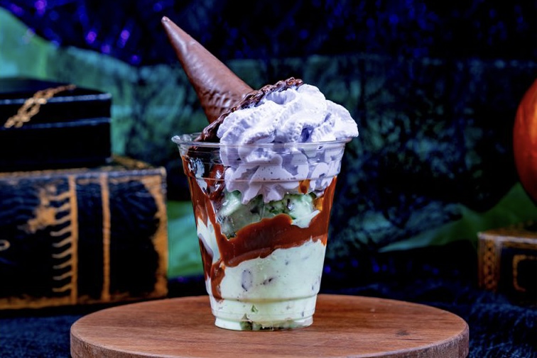 witchs hat sundae