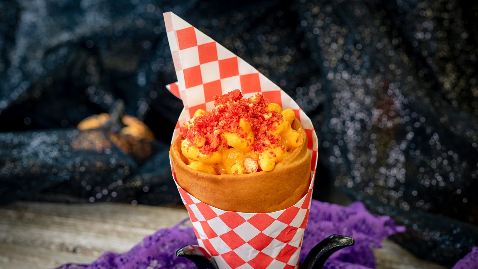 slow burning Mac and cheese Disneyland Halloween Foodie Guide