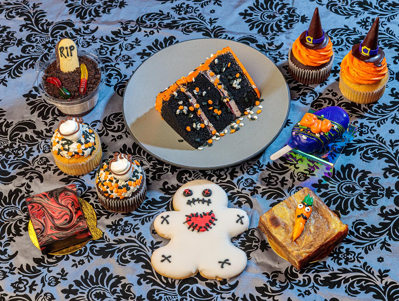 Ghost Town Bakery Knott's Scary Farm Foodie & Event Guide 2024