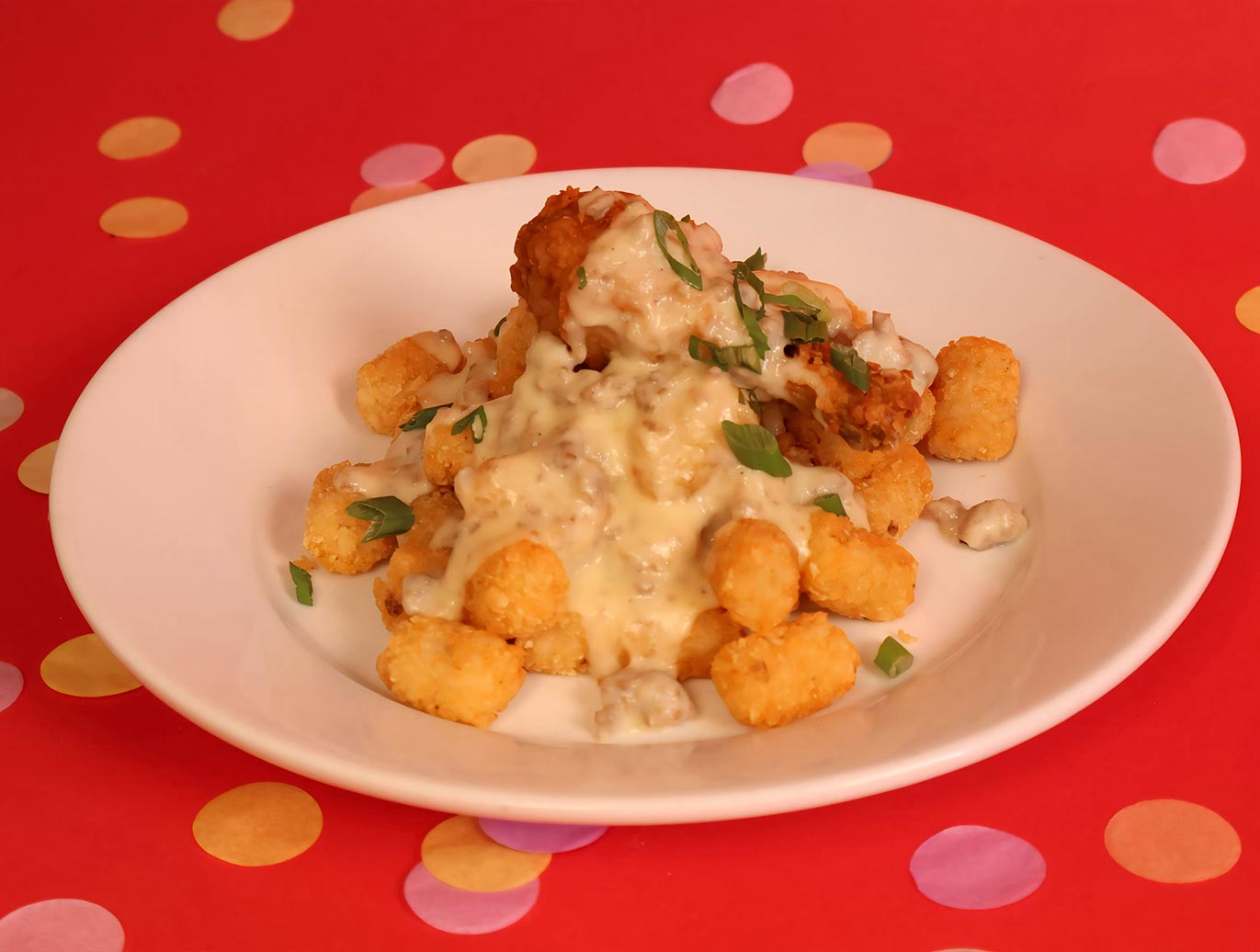 Calico Tater Bites Knotts Berry Farm Tots with Sausage Gravy & Chicken Let